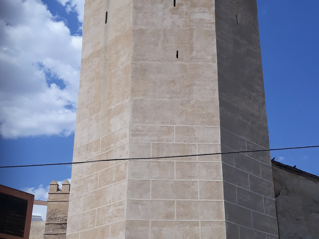 Torre de Espantaperros景点图片