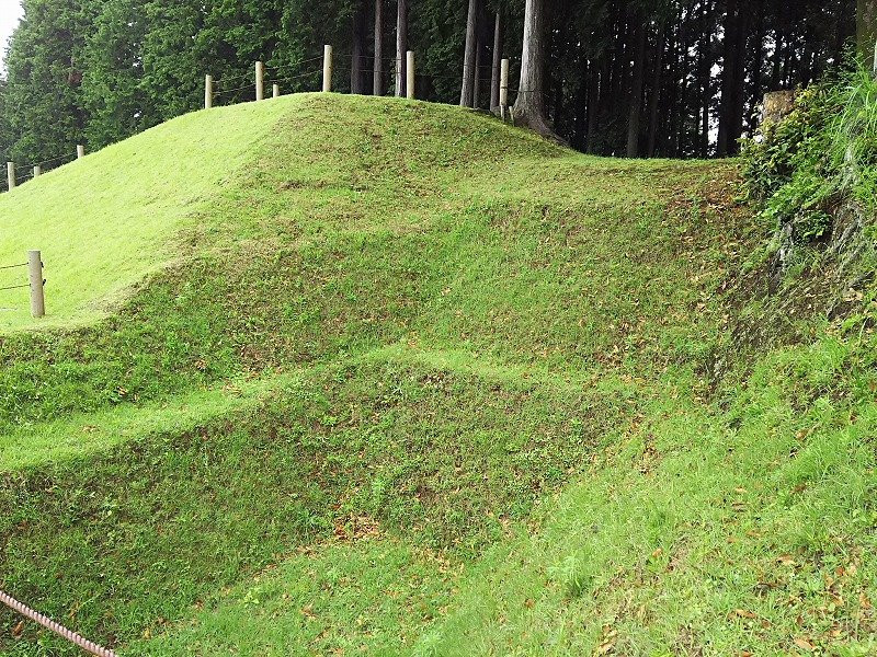 Yamanaka Castle Ruins景点图片