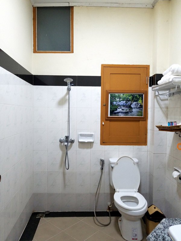 Hotel Shwe Nann Htike-浴室