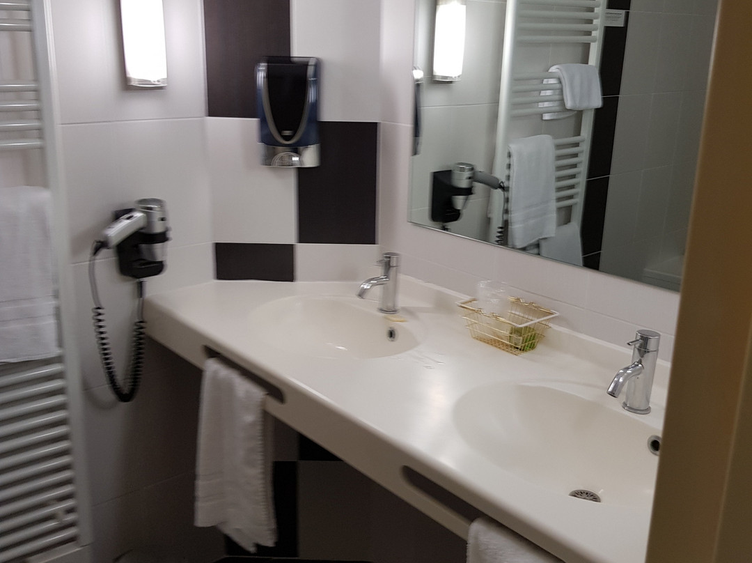 Logis Hôtel de la Tour主图