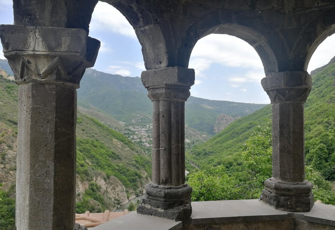 Kobayr Monastery景点图片