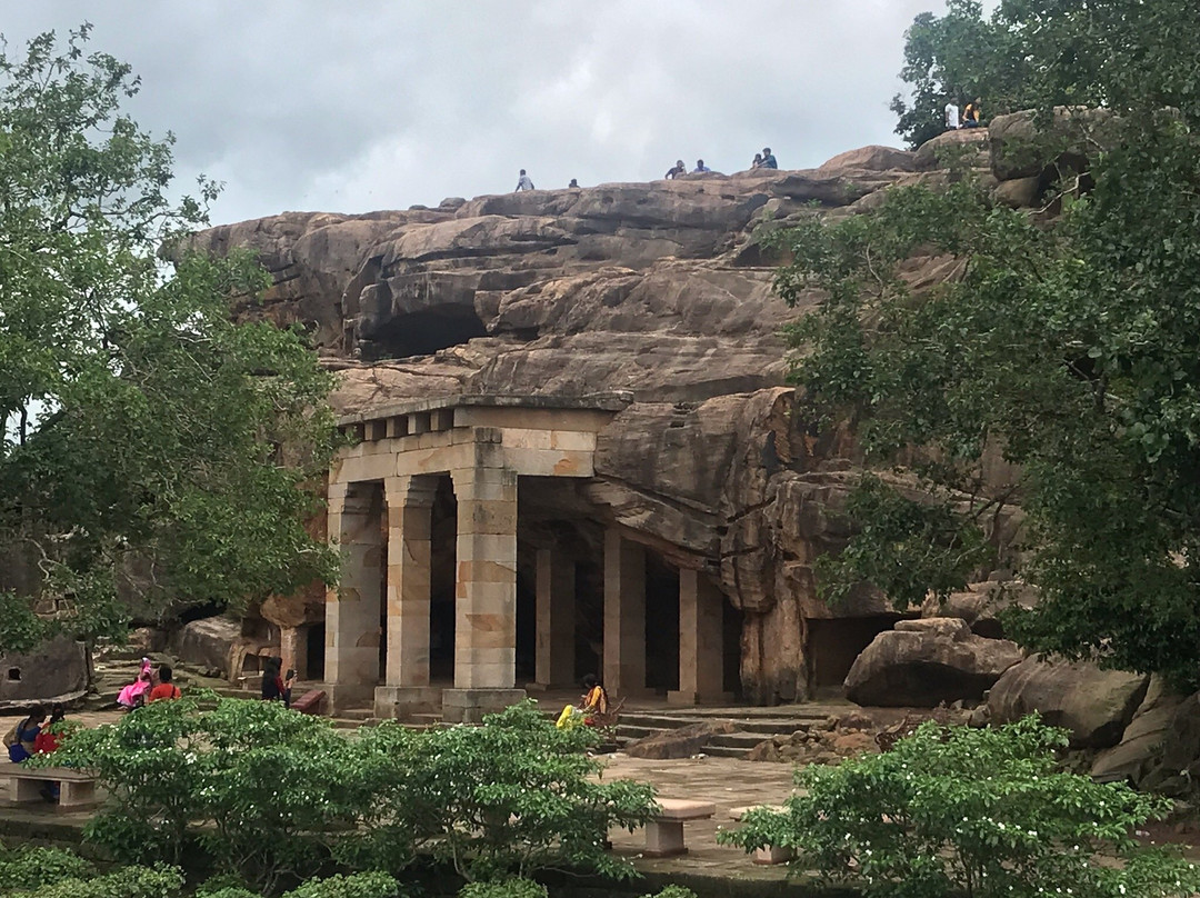 Khandagiri Caves景点图片