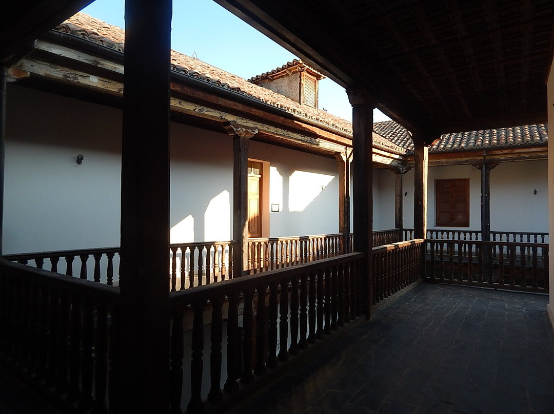 Palacio Condes de Requena-Toro必去景点