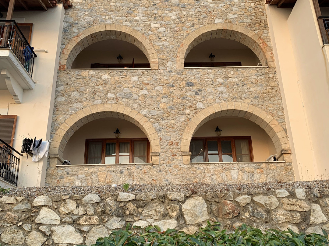 Anniska & Liakoto主图