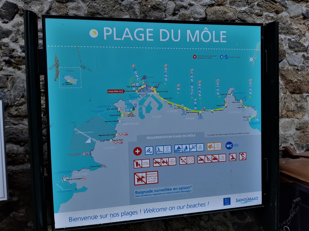 Plage du Mole景点图片