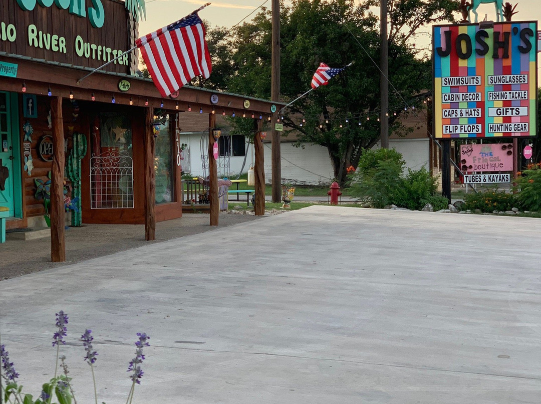 Josh’s Frio River Outfitters-Leakey必去景点