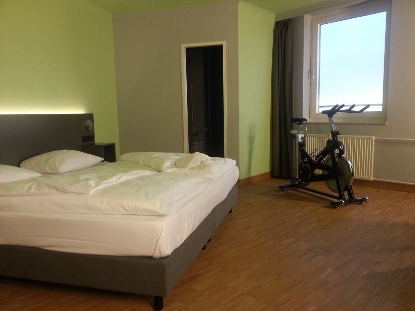 MK Hotel Remscheid主图