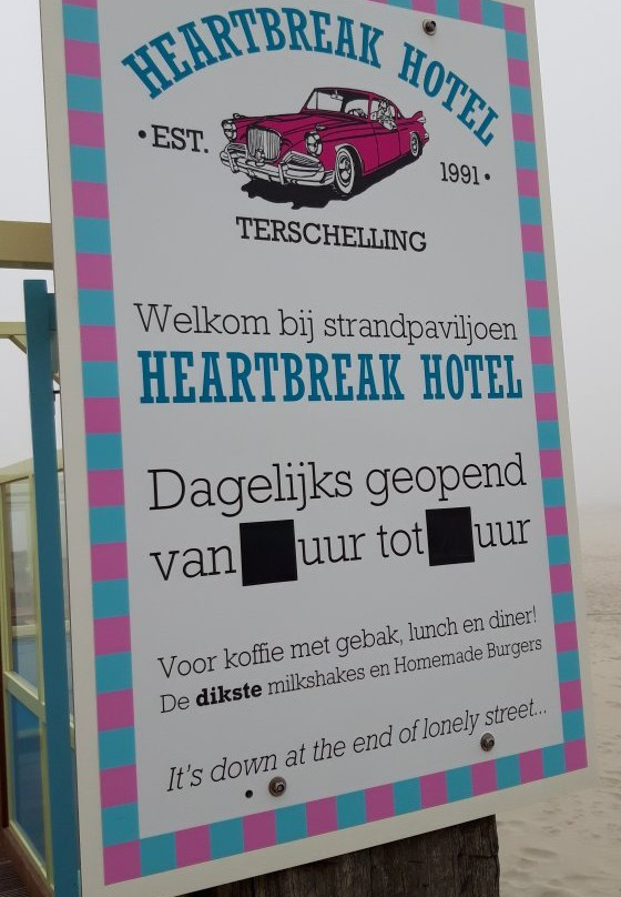 Beach Pavilion Heartbreak Hotel景点图片