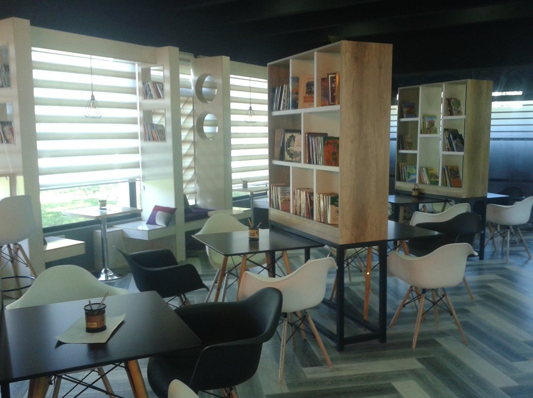 Book Cafe-Andijan必去景点