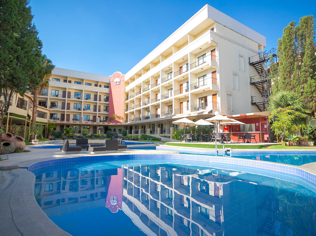 科恰班巴大酒店主图