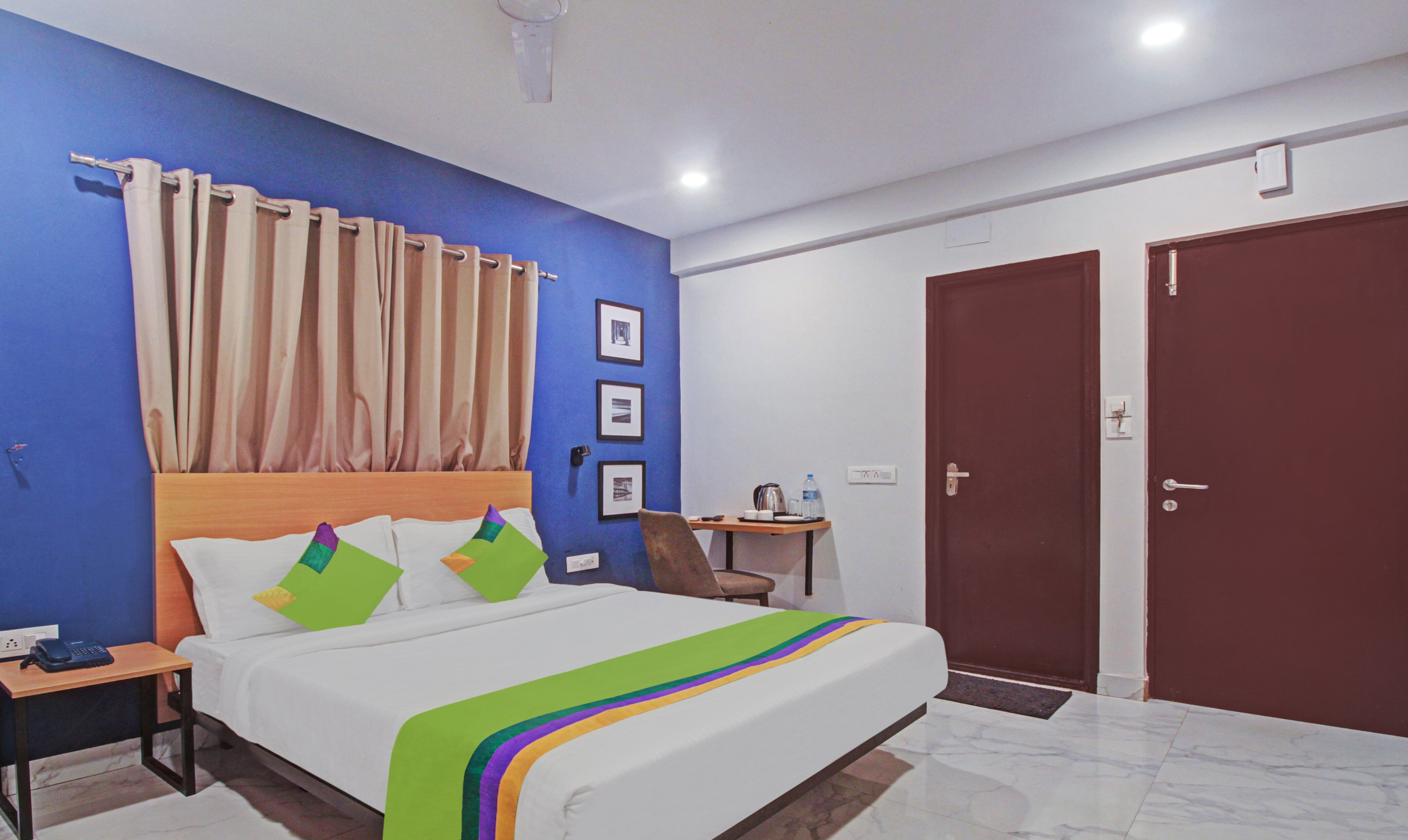 Treebo Trend Eden Rocks-客卧