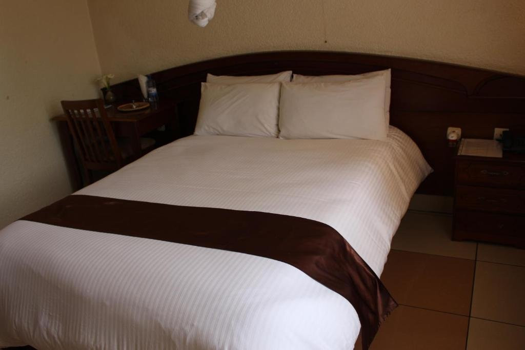 Fidos Guest House & Safaris主图