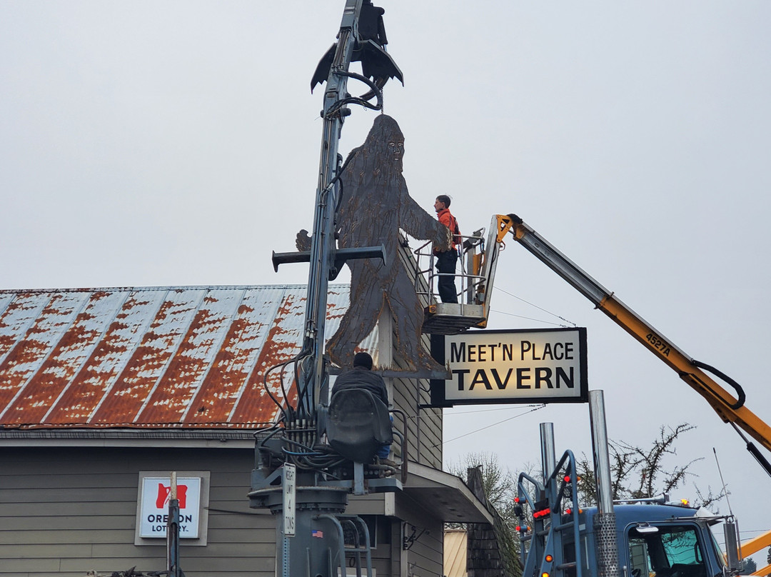 Alsea餐馆和美食-Meet 'N Place