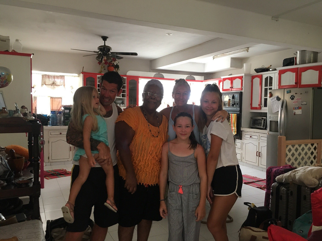 Rossomar Rentals主图