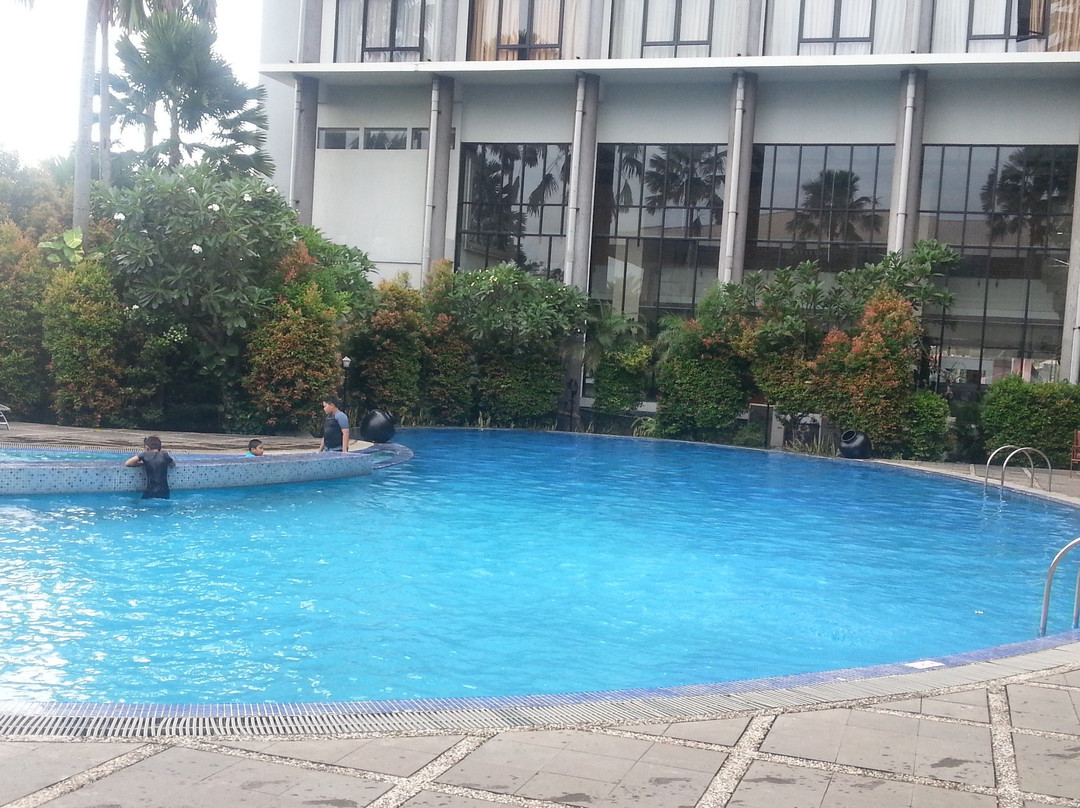 Horison Ultima Ratu Serang主图