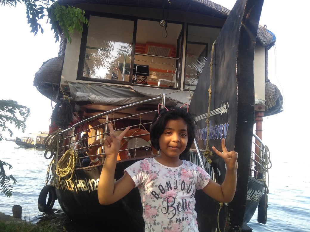 Tharangini Houseboats主图