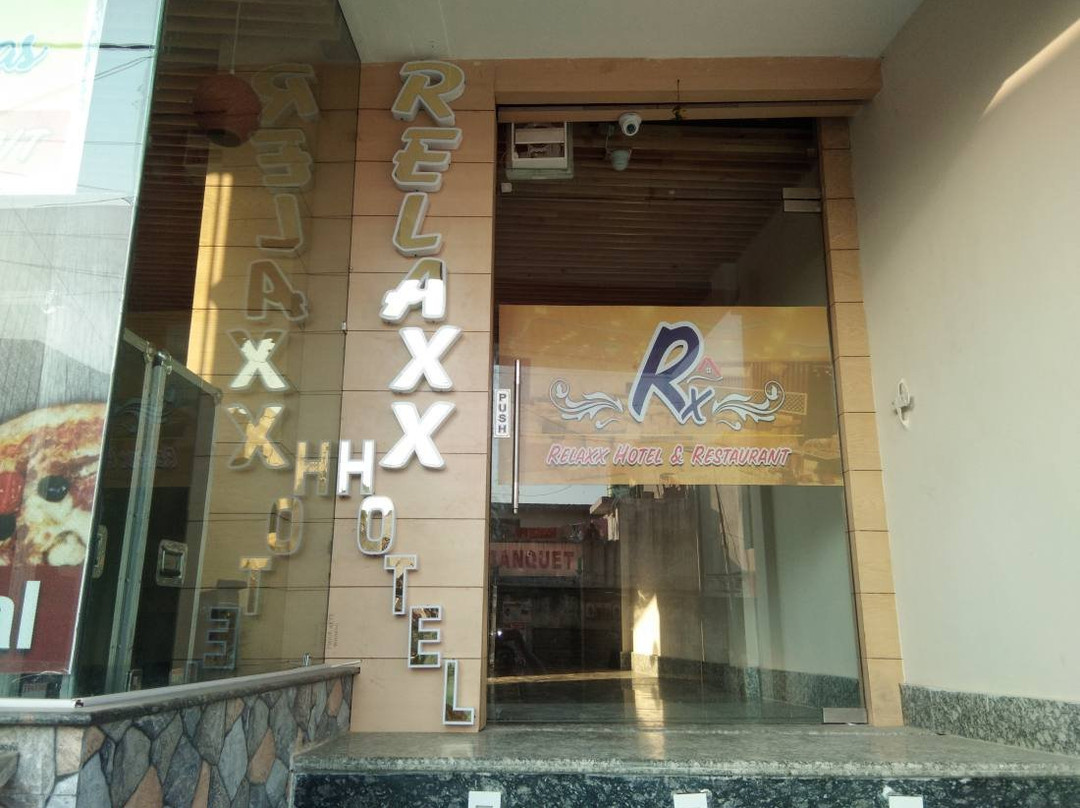 Relaxx Hotel and Restaurant