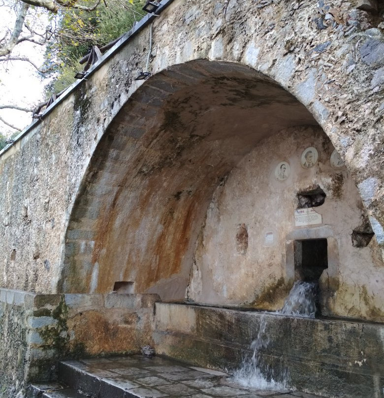 Megali Vrisi (Great Fountain)-Krasi必去景点