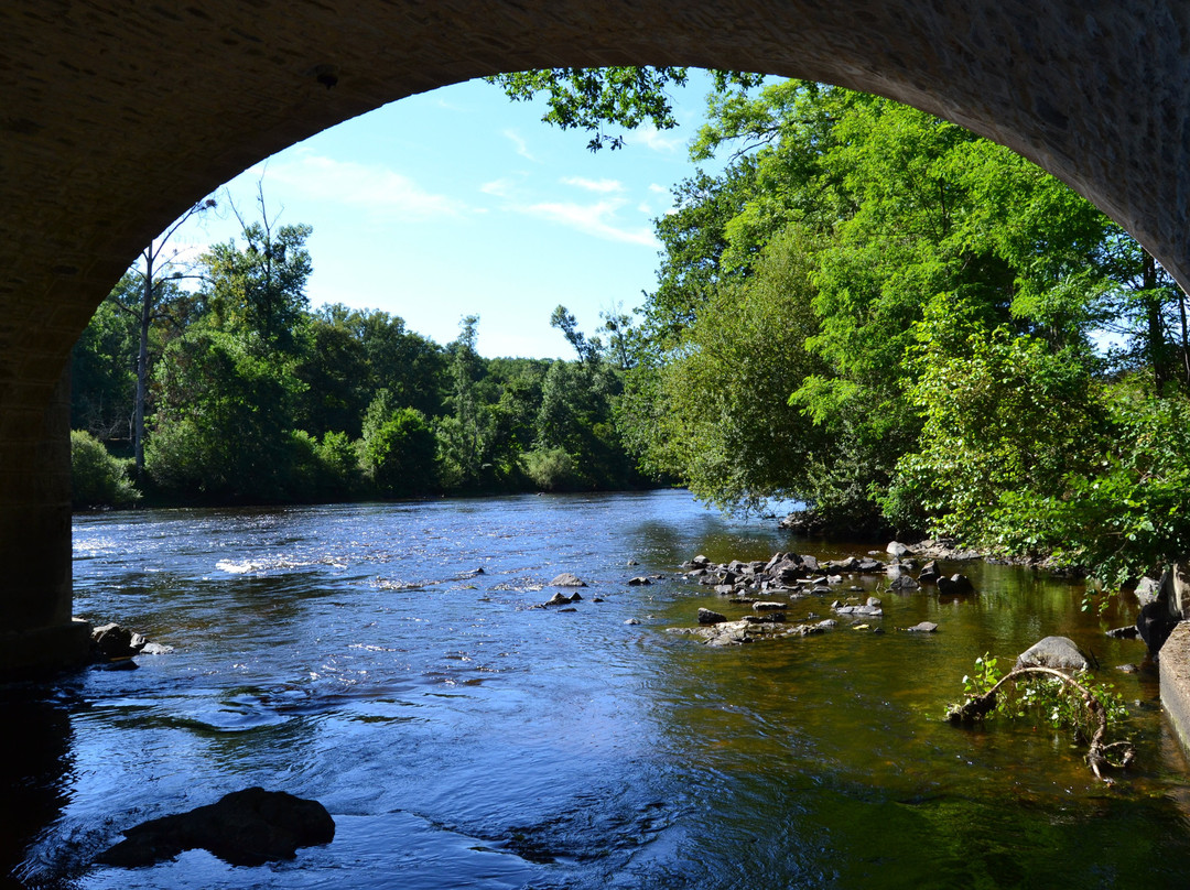 Aixe Canoe Kayak-Aixe-sur-Vienne必去景点