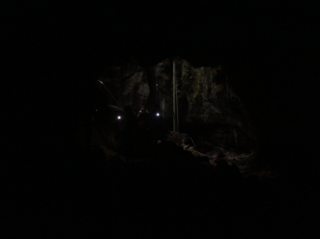 Pigeon Hole Cave-康镇必去景点