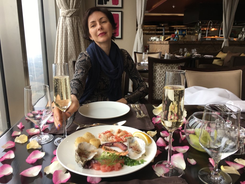 The Ritz-carlton, Almaty-餐饮