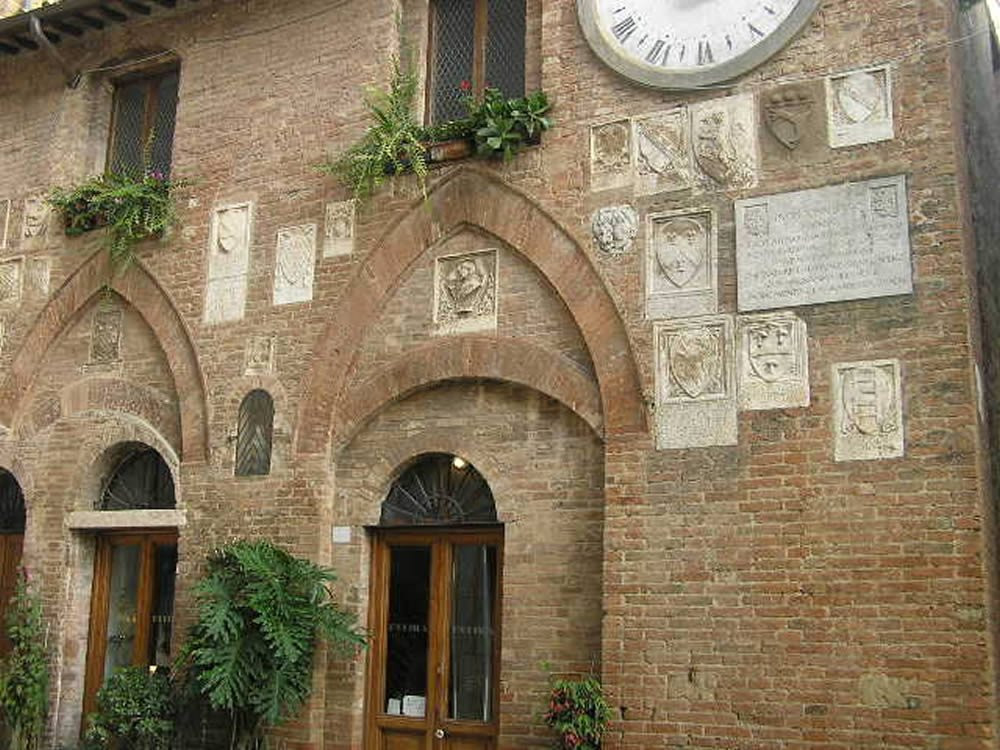 Palazzo Podestarile景点图片