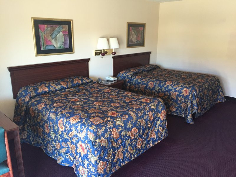 Washington Burgess Inn主图