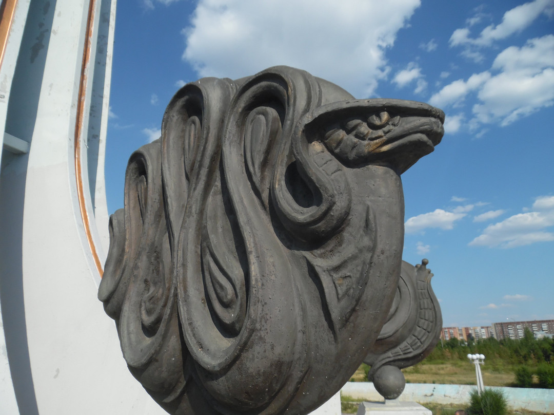 Sculpture Suyunshi-加拉干达必去景点