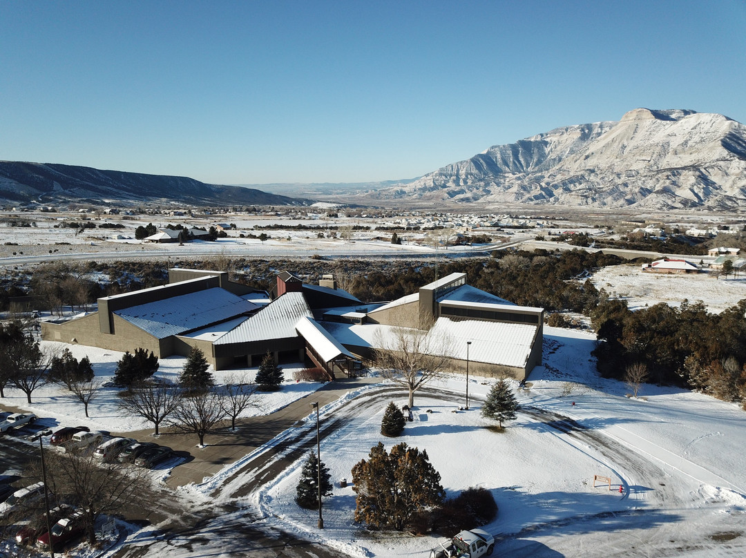 Grand Valley Recreation Center-Parachute必去景点