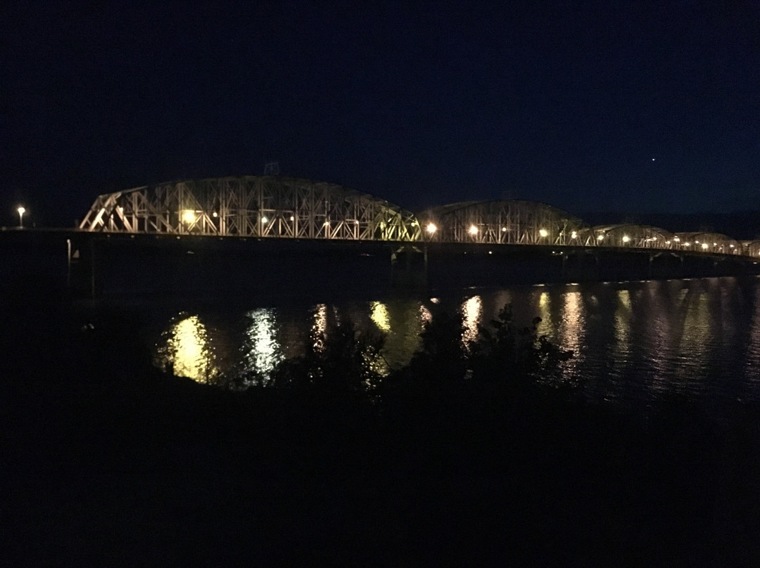 A Bridge View Inn主图