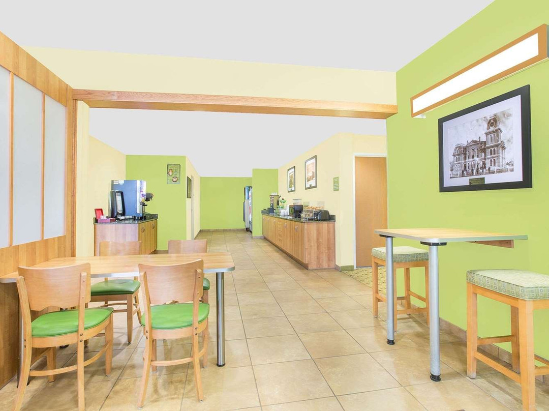 塔斯肯姆比亚/马梭舒阿尔斯麦克罗特客栈&套房酒店主图