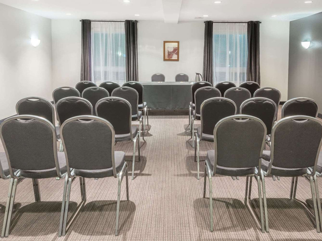 Super 8 by Wyndham Quebec City主图