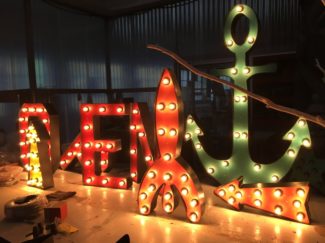 Sobeit Store & Hong Kong Charlie Sushi Cafe-Muizenberg必去景点