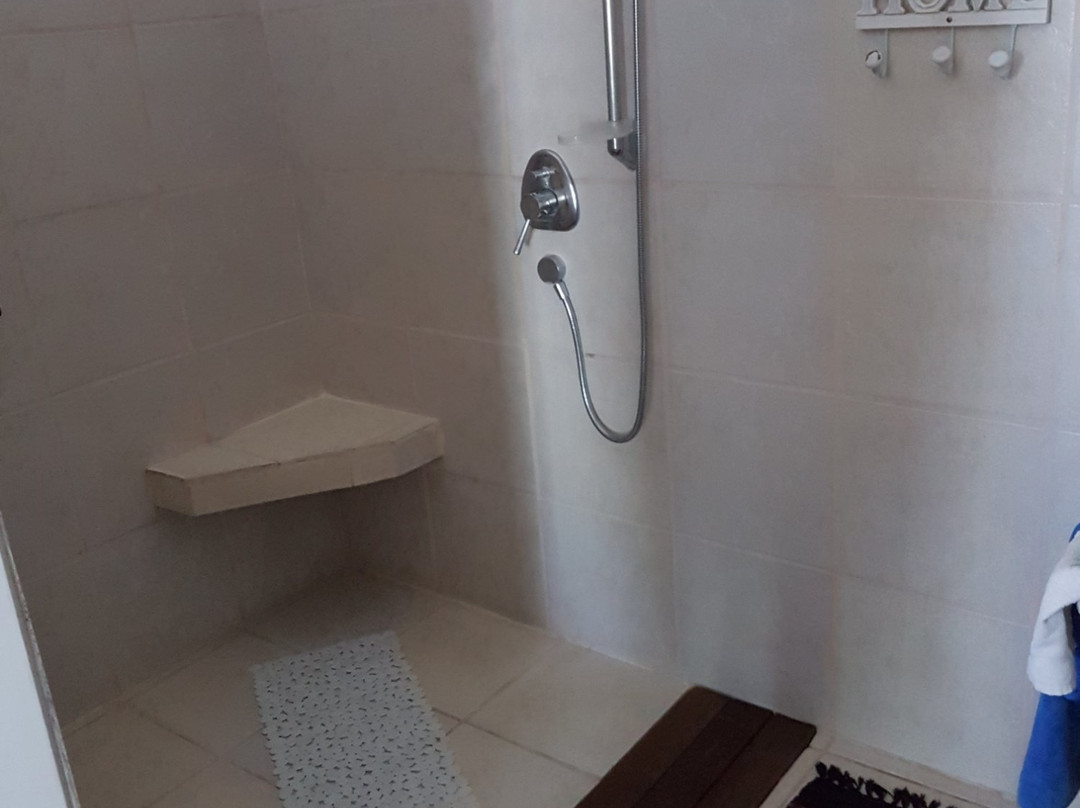 Ocean View Guest B&B主图