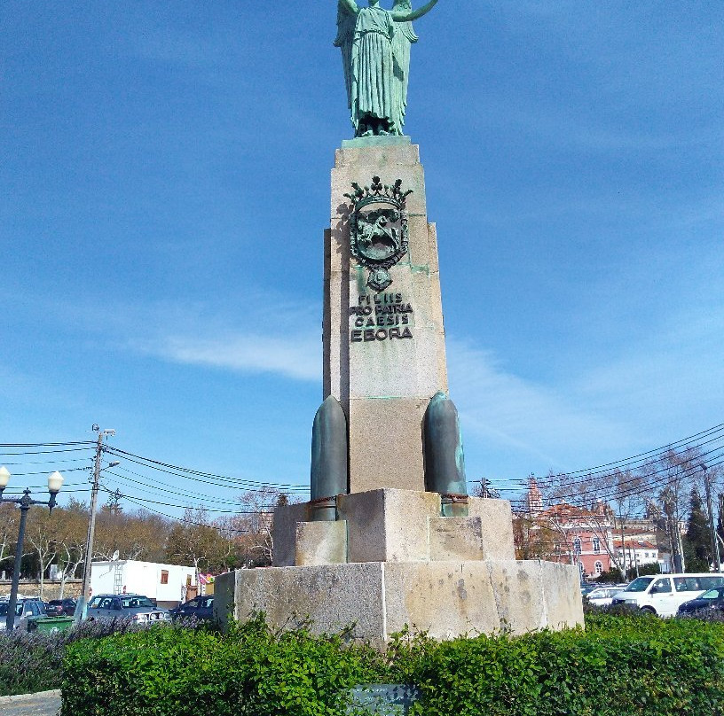 Monumento aos Mortos da Grande Guerra-埃武拉必去景点
