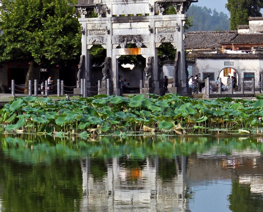 黄山胡文光刺史牌楼-黟县必去景点