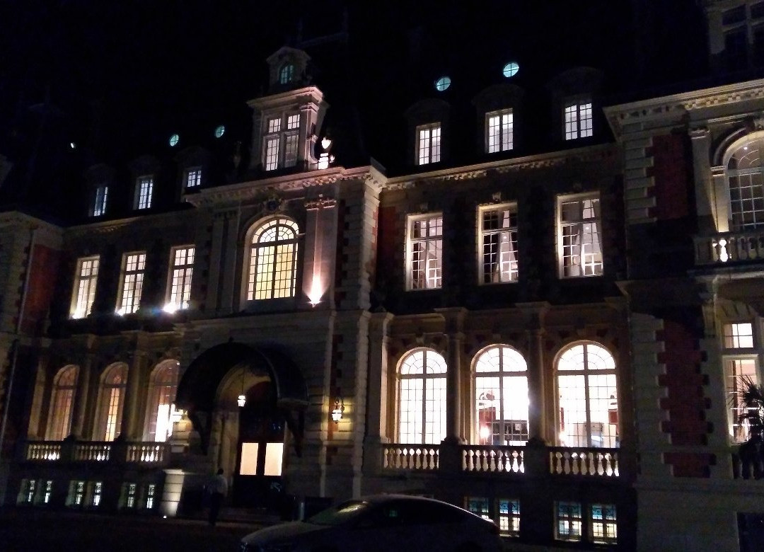 Campus Serge Kampf Les Fontaines主图