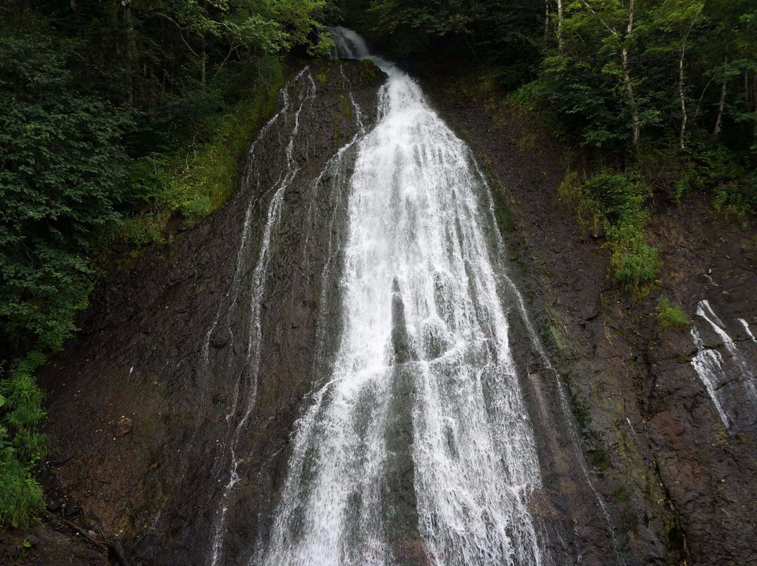 Kolkovskiy Waterfall景点图片