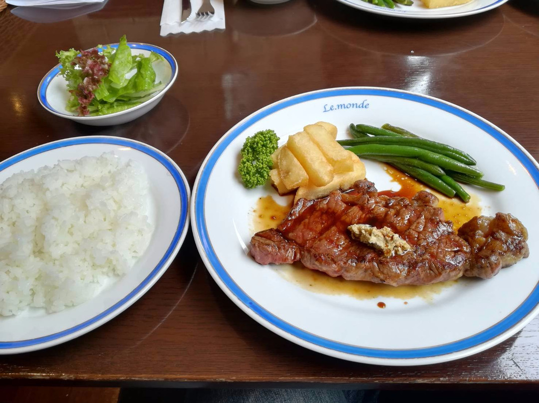 ルモンド下北沢店