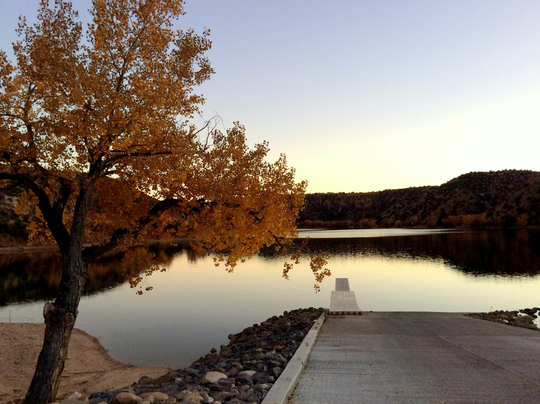 Santa Cruz Lake Recreation Area景点图片