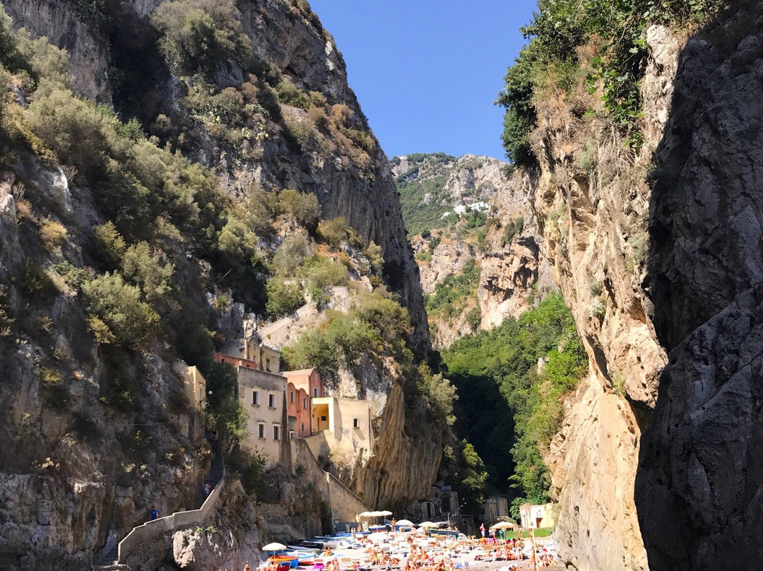 La Bou Charter-普莱亚诺必去景点