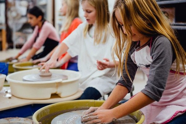Clay Art Center Gallery景点图片