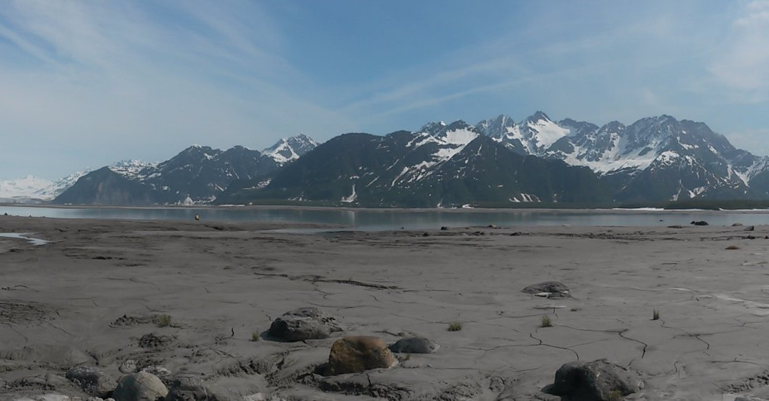 Child’s Glacier Tours by The Riverside Inn-Cordova必去景点