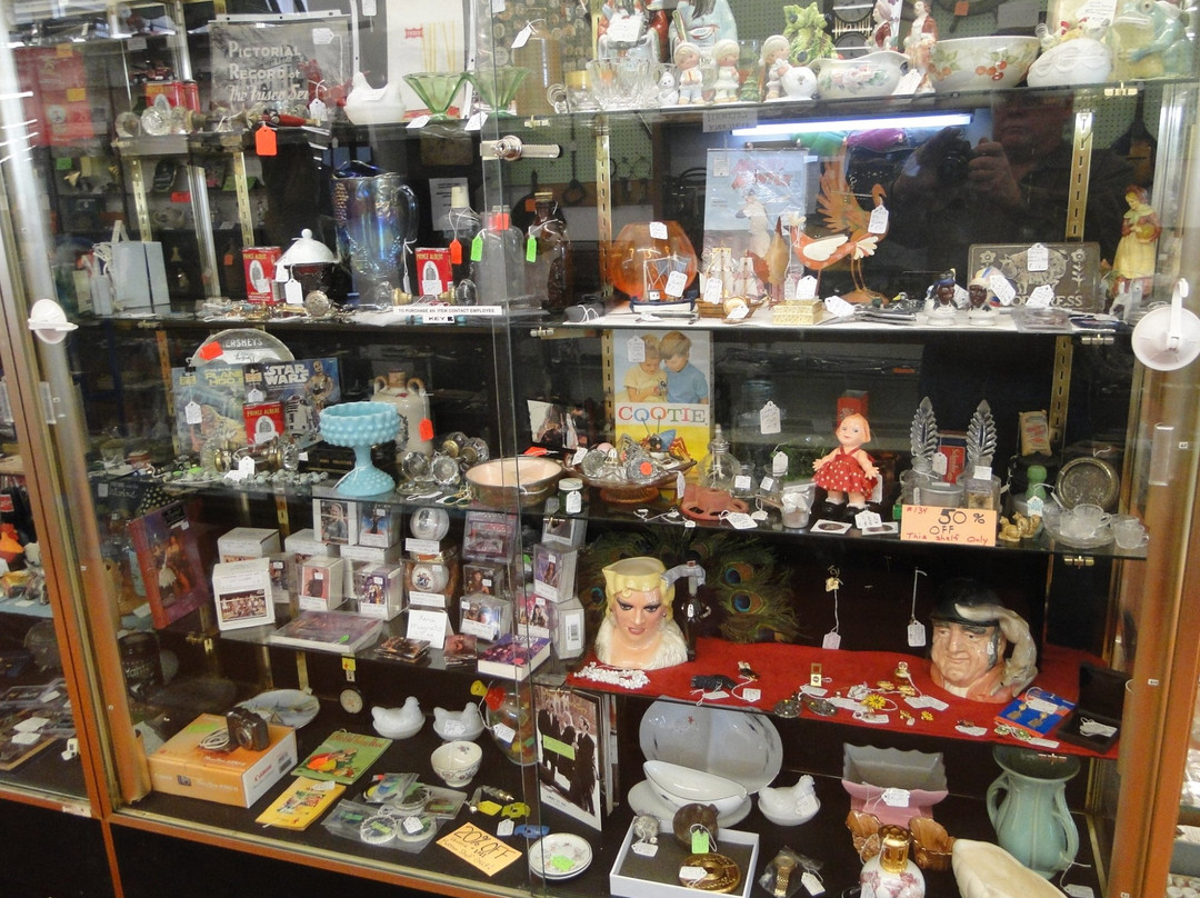 Mikes Unique, Collectable & Antique Flea Market-斯普林菲尔德必去景点