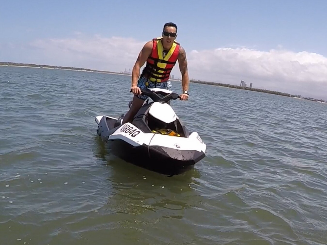 Jet Ski Hire Gold Coast-黄金海岸必去景点