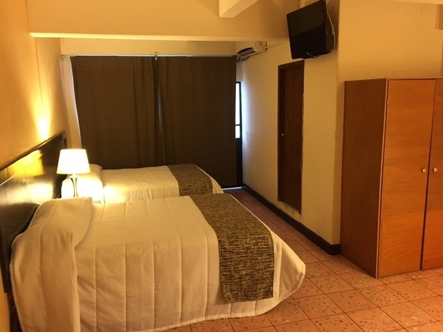 El Baron Hotel主图