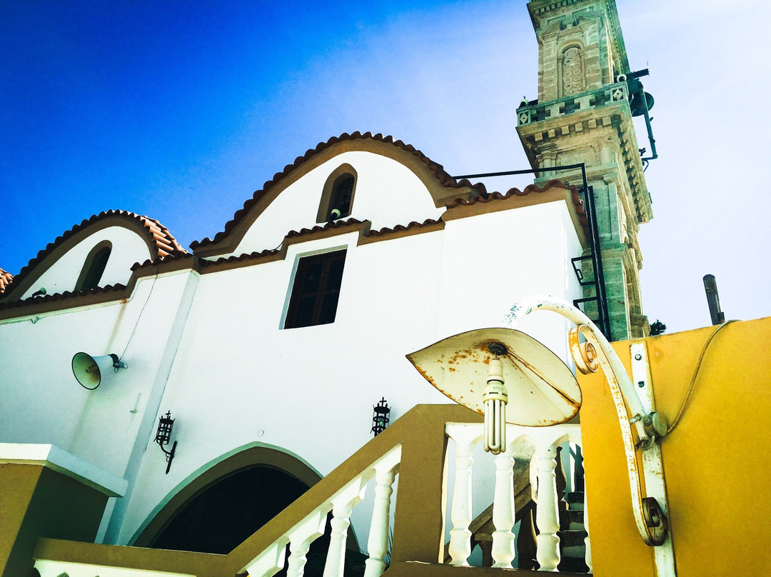 Mikres Dimiourgies-Fanes必去景点