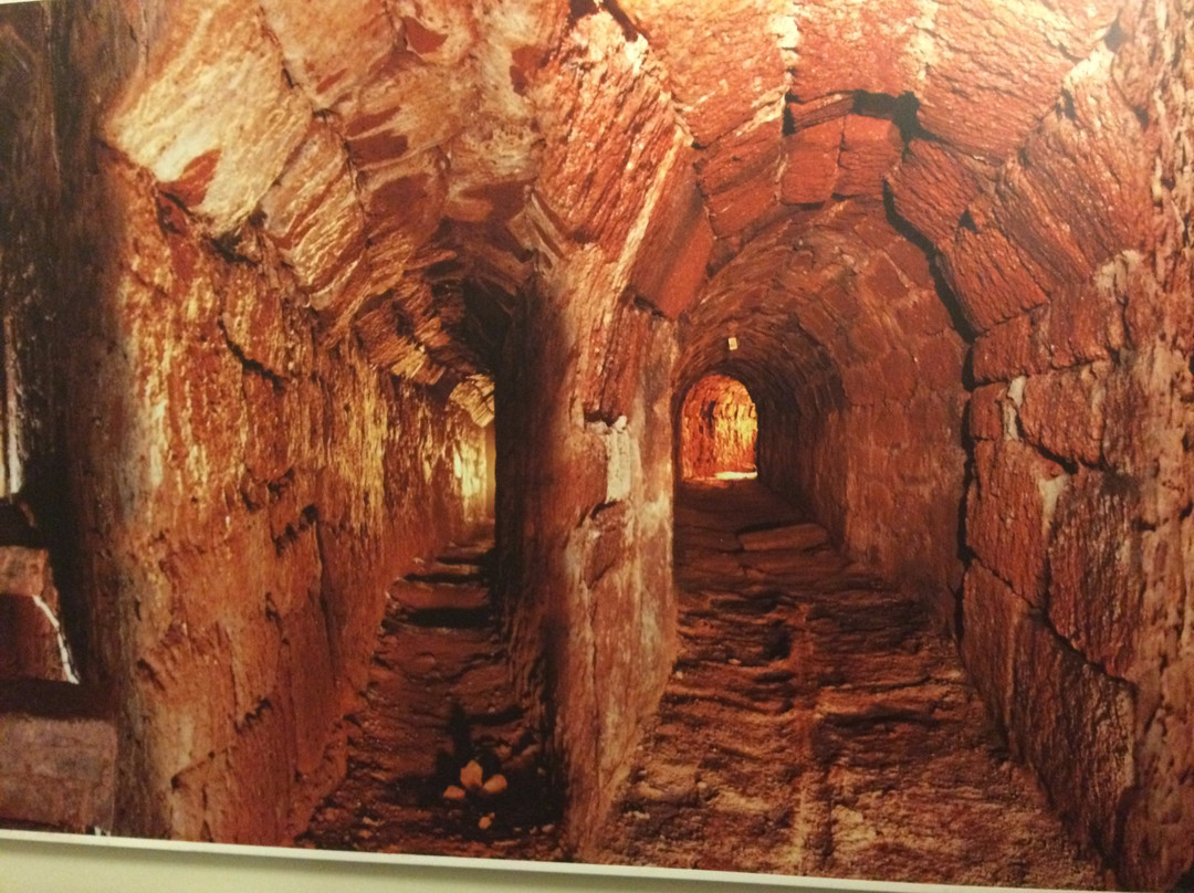 Underground Passages景点图片