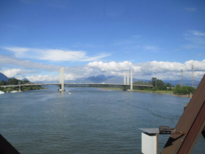 Pitt River Bridge-高贵林港必去景点