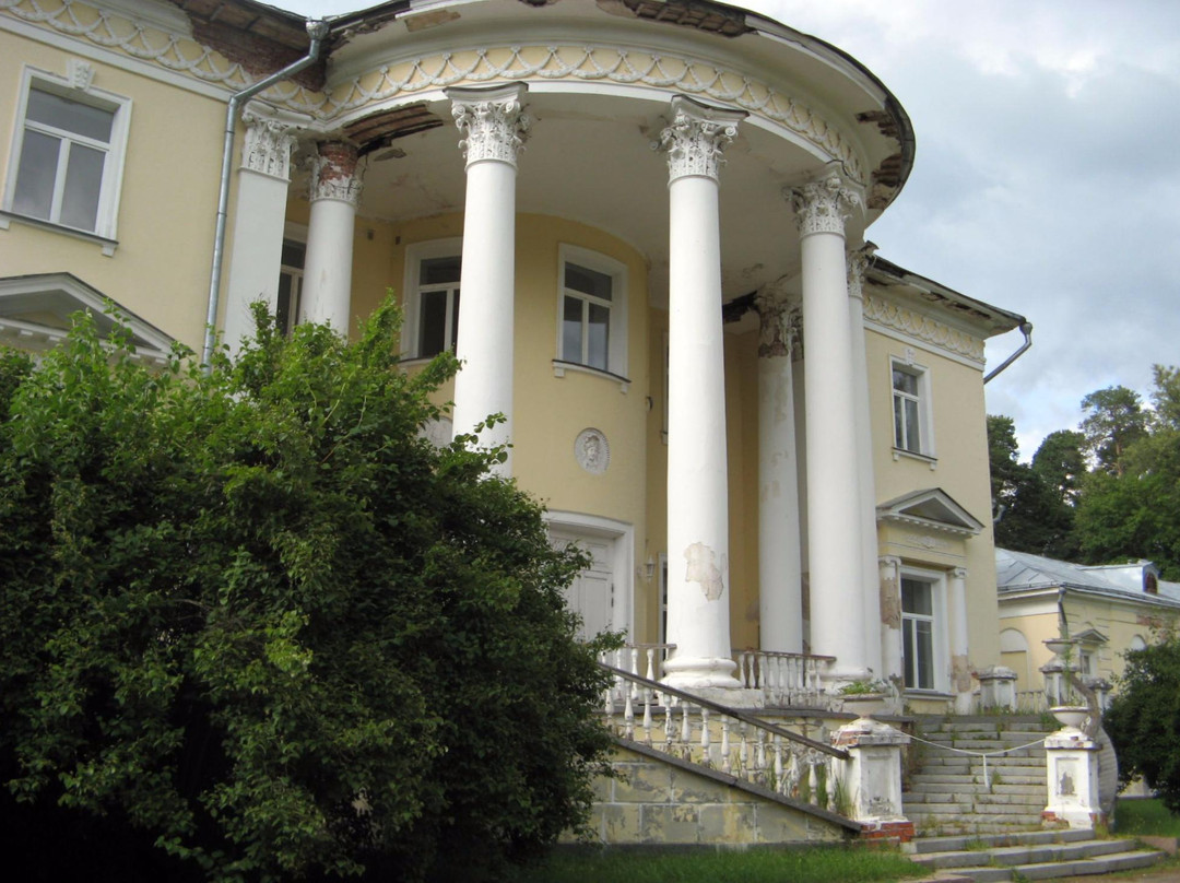 Vvedenskoye Estate景点图片
